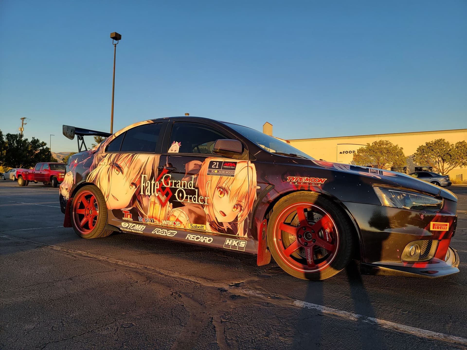 Auto folieren Preis – Wie 10KWRAPS Anime-Sticker in Szene setzt