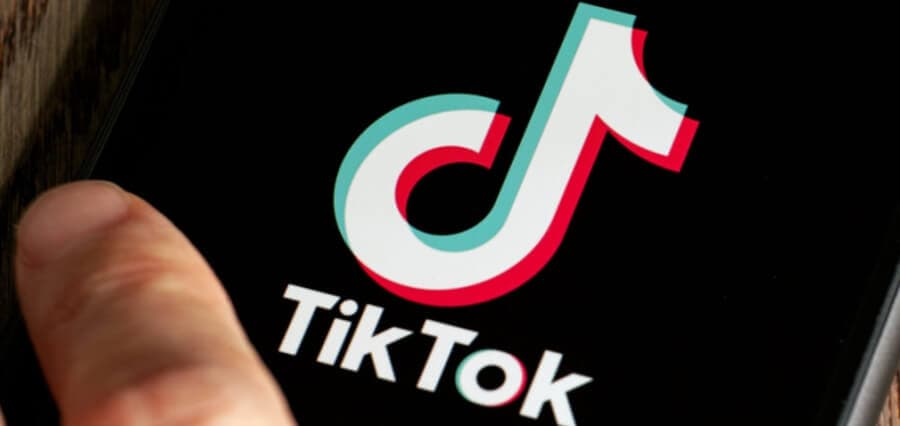 FanHype.de - Wo TikTok-Träume auf authentische Follower-Realität treffen