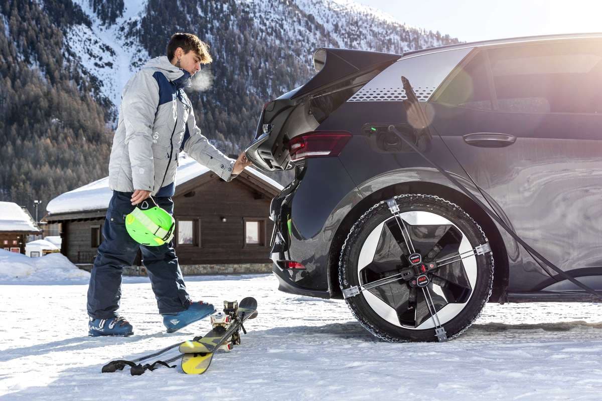 Schneeketten für SUV: Sicheres Fahren im Winter mit den besten Ketten von Schneeketten4u