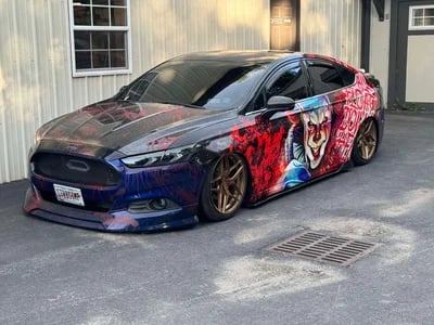 Machen Sie Ihr Fahrzeug zum Highlight mit Anime Folie Auto