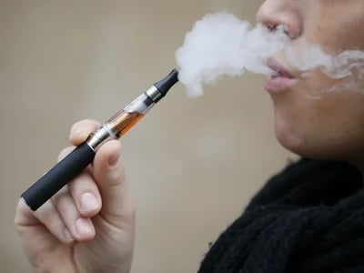 Erlebe die Zukunft des Dampfens mit der Al Fakher 30.000 Hypermax Vape